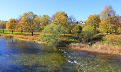 Le Doubs à Oye et Pallet en automne