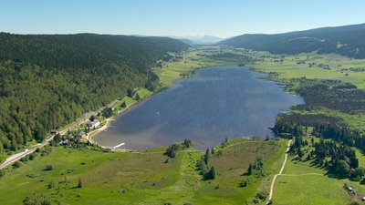 Lac des Rousses, Vallée de l'Orbe et Dent de Vaulion